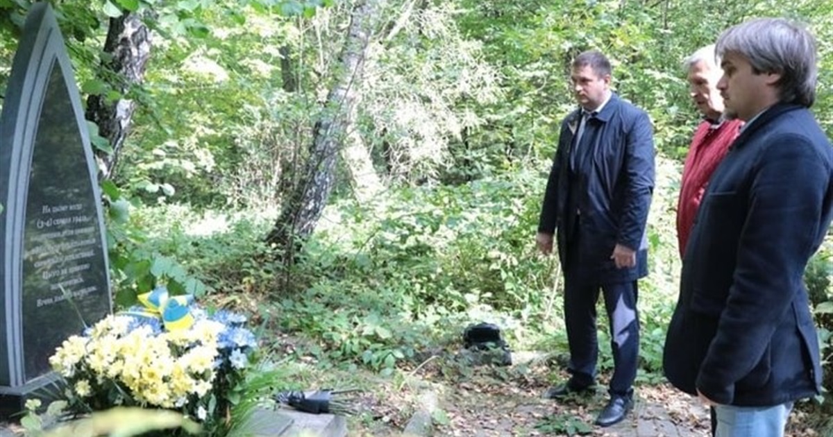 У Чорному лісі вшанували пам'ять розстріляних у Другій світовій війні євреїв