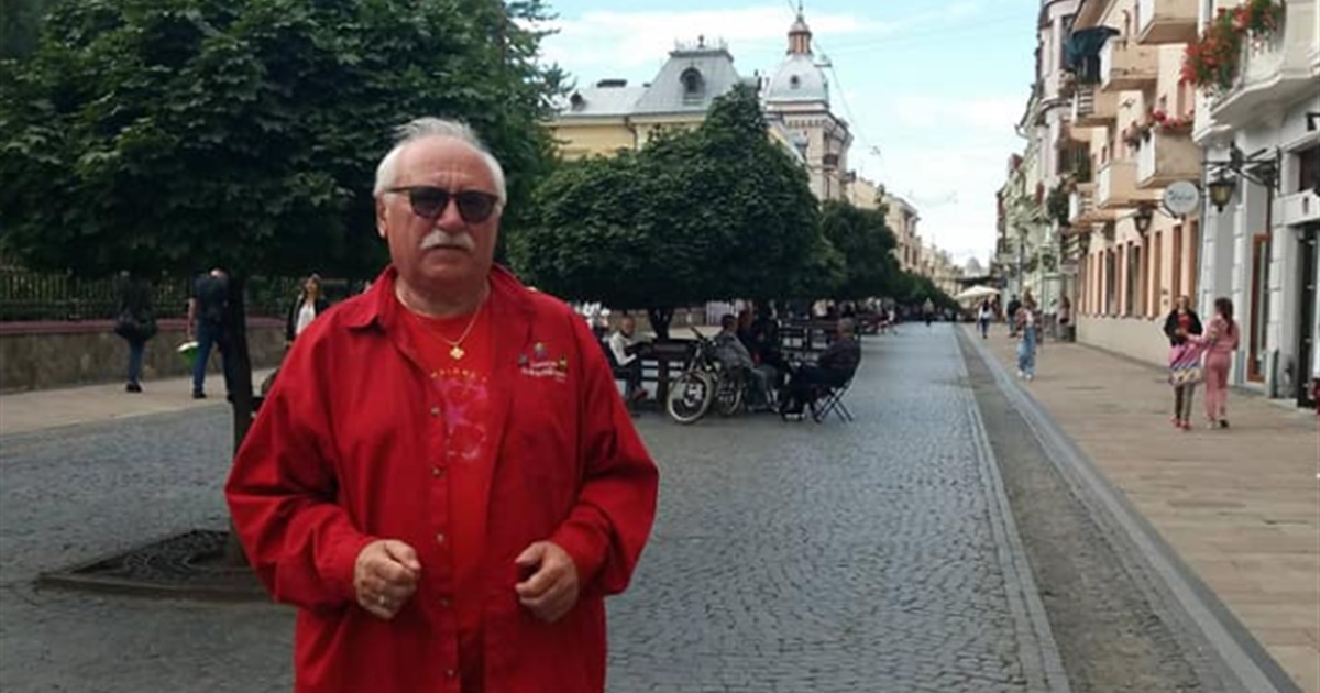 Як поет-пісняр Степан Галябарда, що родом з Чортківщини, в місті своєї юності «підзаряджався»