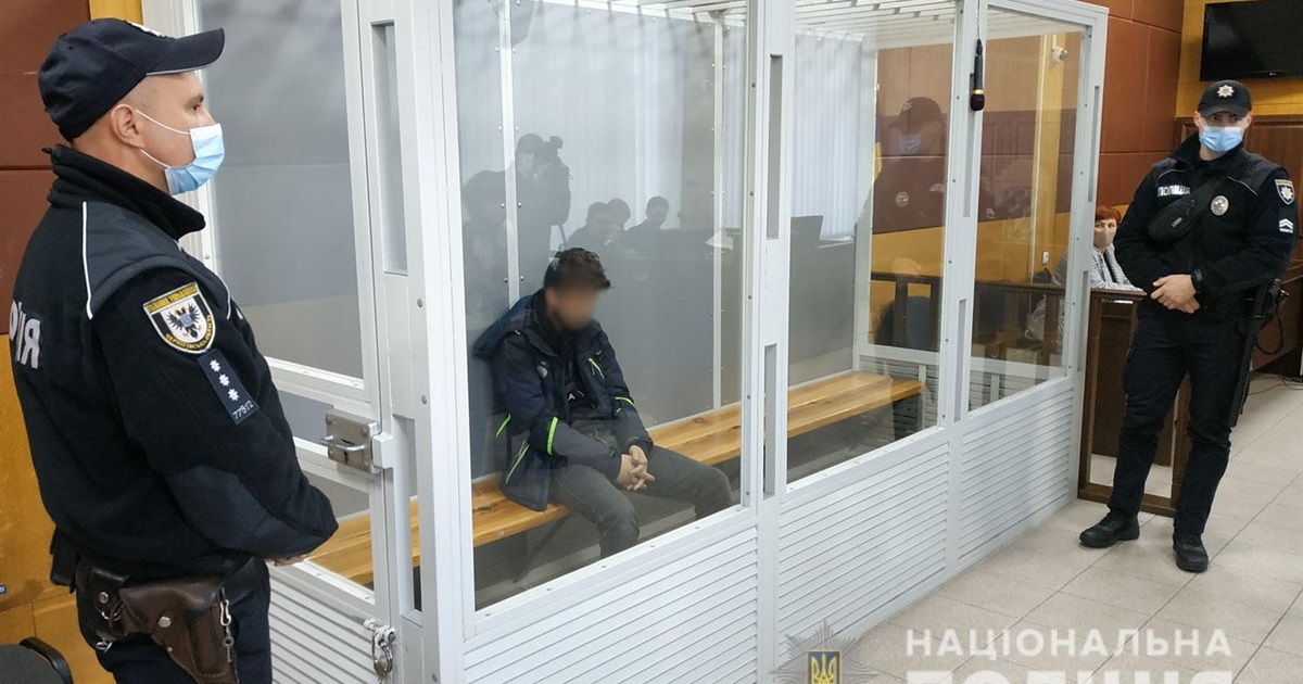 Гучне вбивство поліцейського: коли чоловіка ховали, суд обирав запобіжні заходи підозрюваним