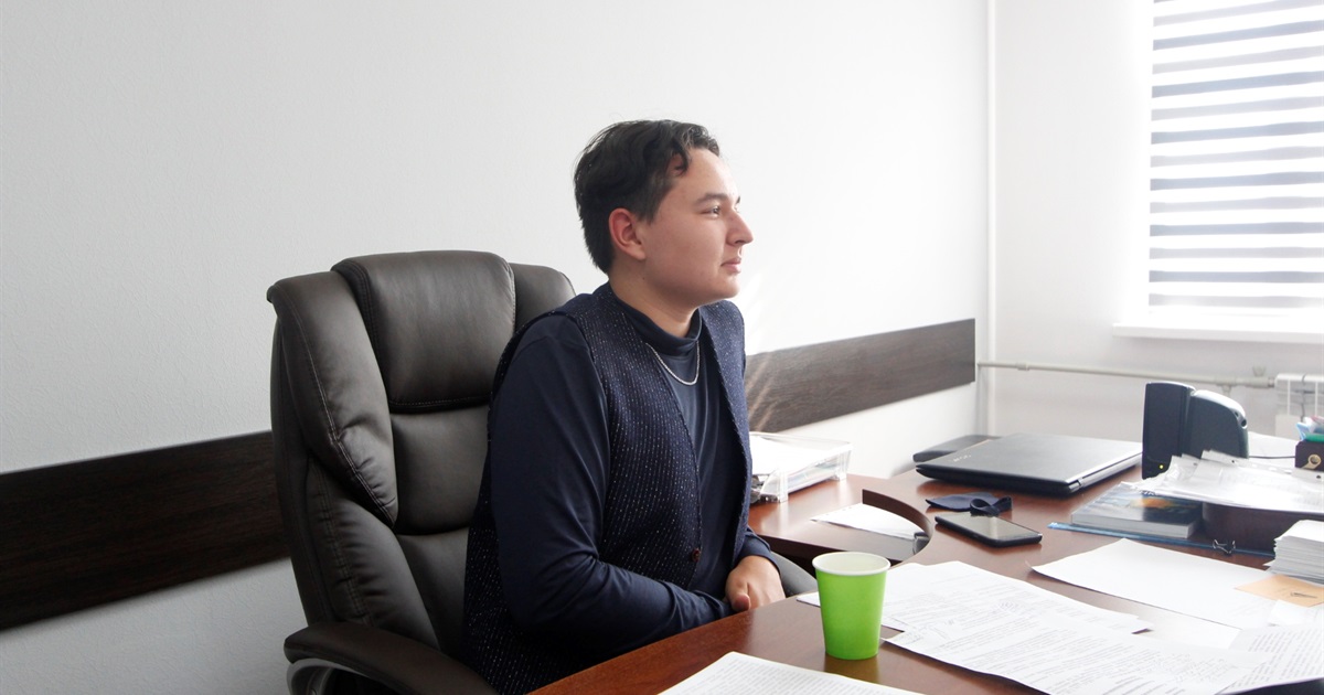 Активна молодь познайомилась з роботою Попаснянської міської військово-цивільної адміністрації