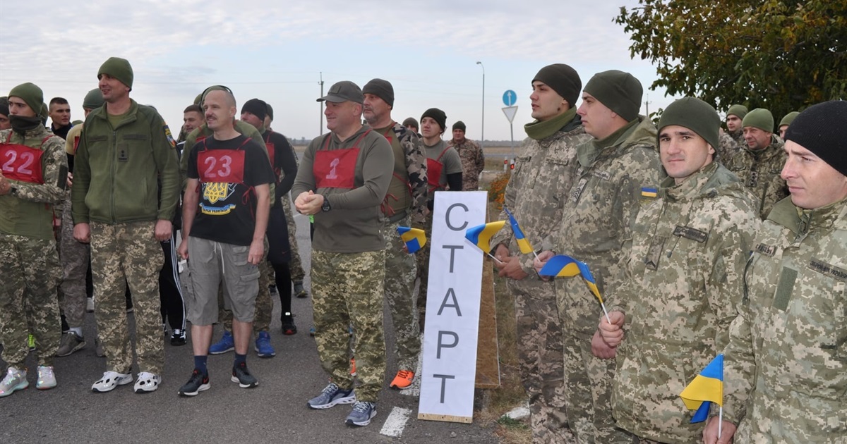 Від генерала до рядового: на Сірогозщині військові долучилися до флешмобу MILITARY RUN UA