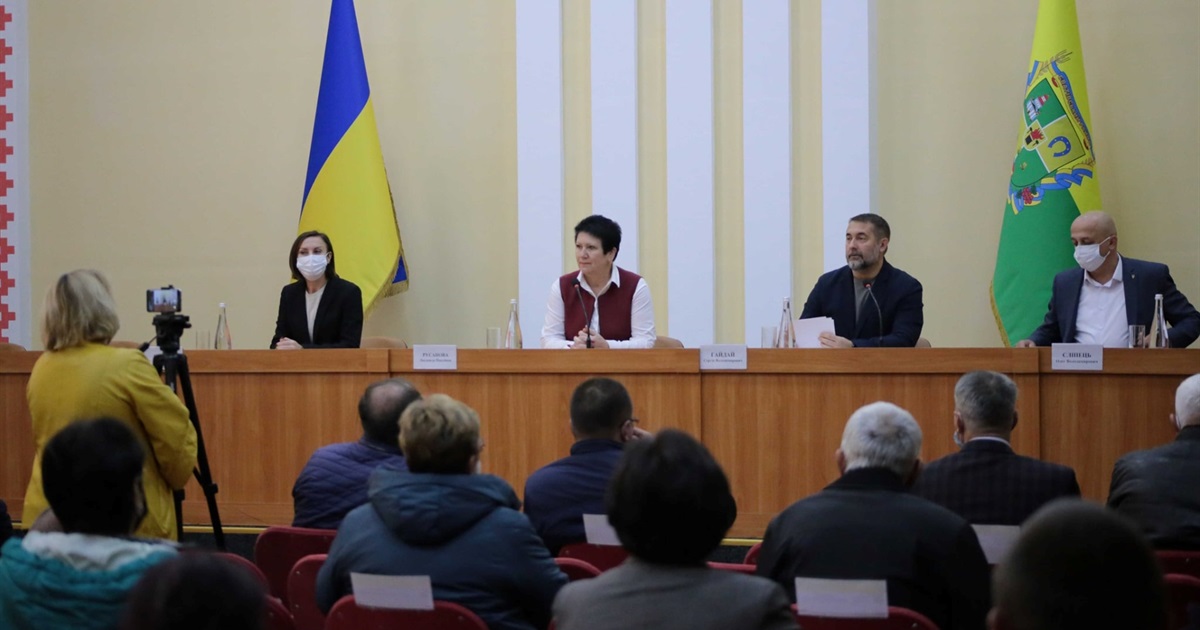 Сергій Гайдай представив громаді Сватівщини нового очільника району