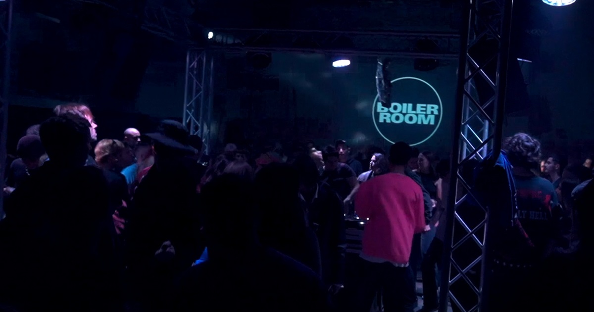 Смотрите, как прошла рейв-вечеринка Boiler Room в Славянске. Передаем атмосферу за 5 минут
