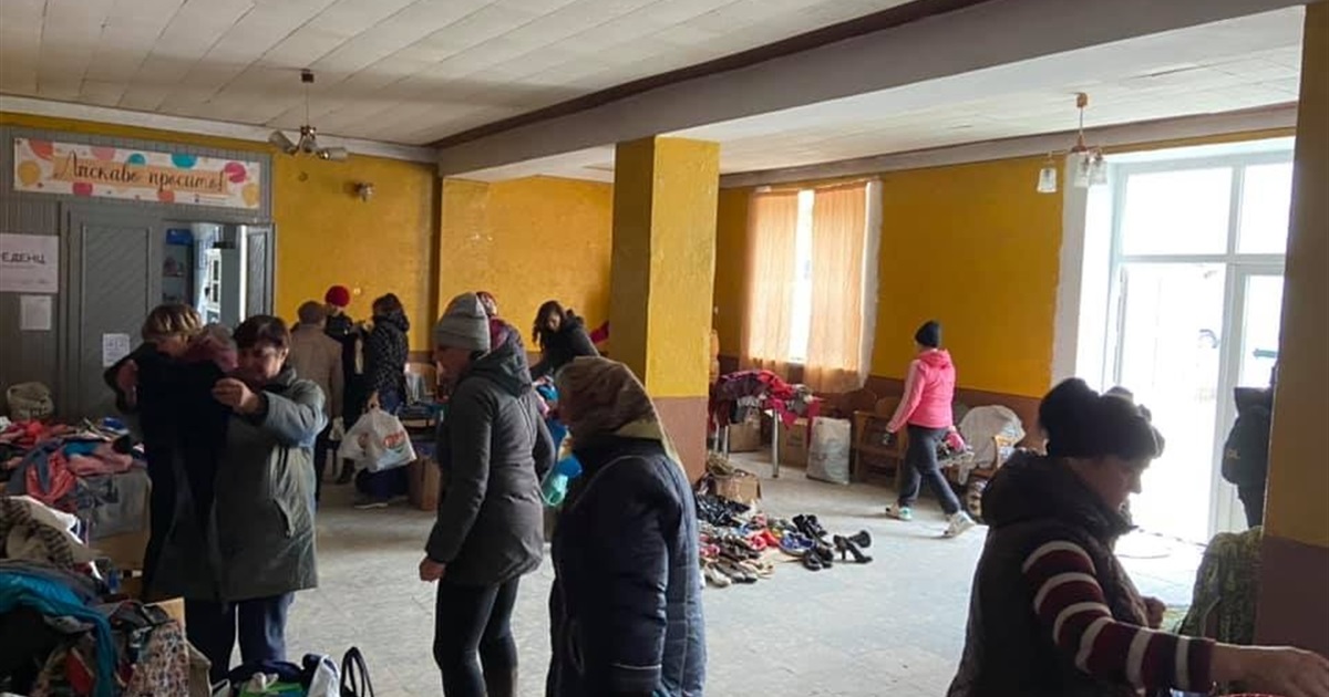 Круто придумали: у Ясінях відбулася цікава акція з одягом