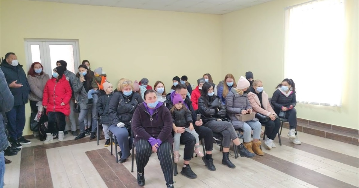 Через дистанційне навчання і відсутність тепла в дитсадках батьки прийшли в Кіцманську міську раду