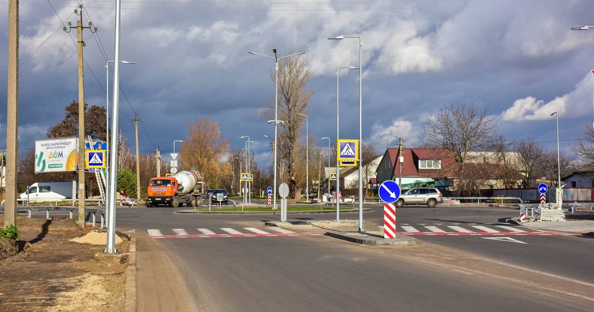Нові тротуари та дорожнє покриття. У Чернігові відремонтовано ще кілька адрес. Фото