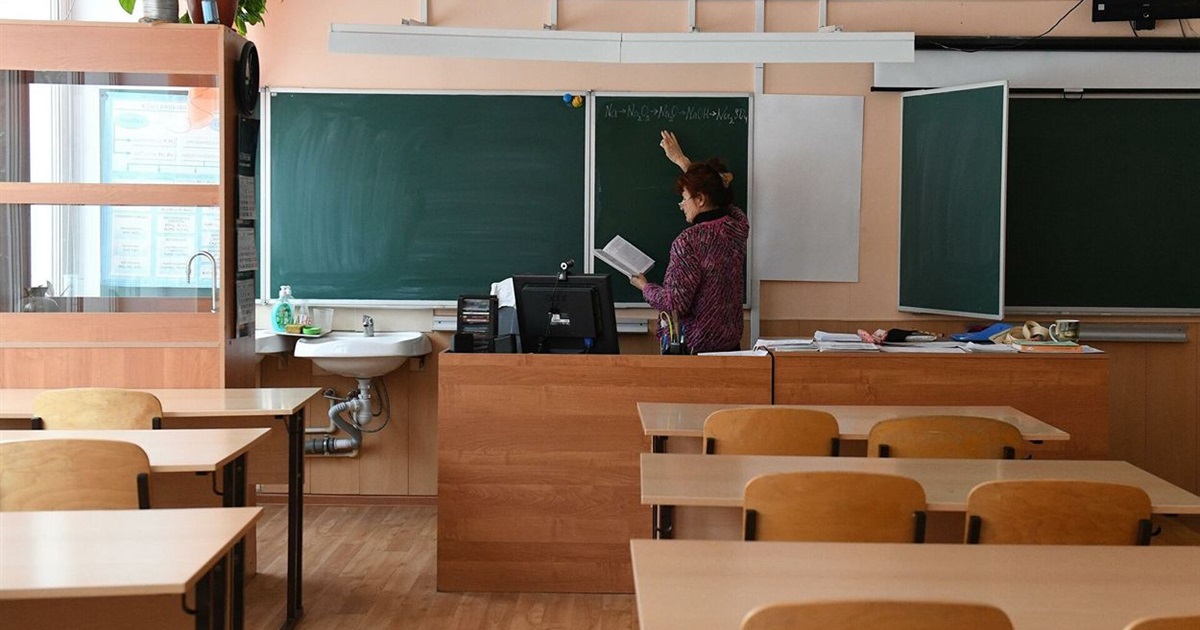 Отстранены от работы: первые 20 учителей Измаила пострадали от нежелания вакцинироваться