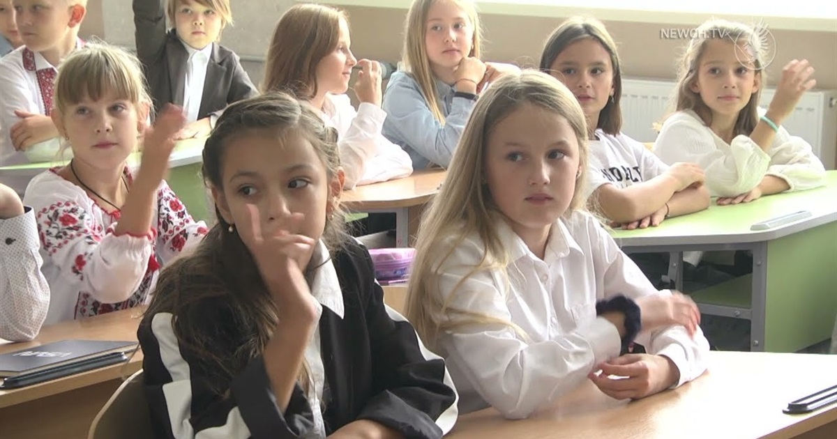 Відомо в яких чернігівських школах 5-11 класи з понеділка повертаються до очного навчання