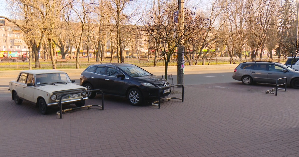 У Чернігові стартує пілотний проєкт із впровадження автоматизованої системи оплати за паркування