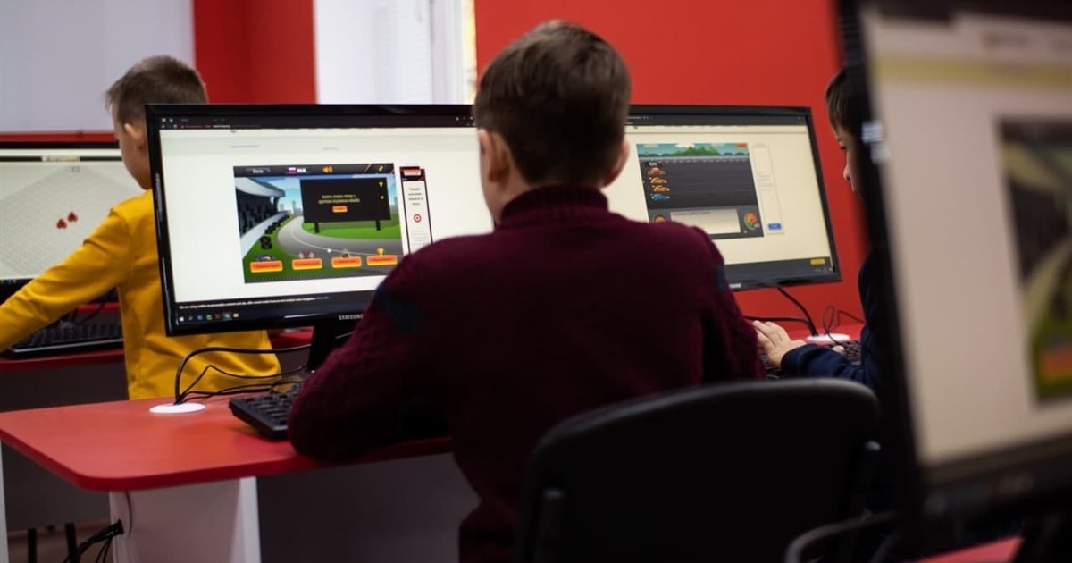 Пробний урок для дітей «Створи свій рівень в Minecraft» від КА ШАГ: як записатись