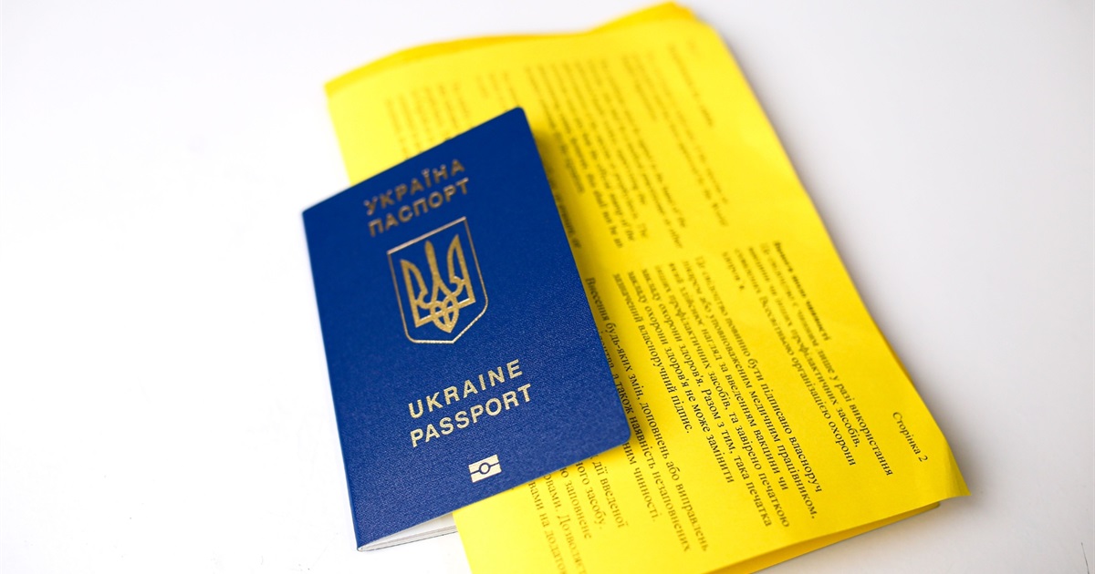 Бустерна доза і коротший термін: нові правила ковід-сертифікатів у ЄС