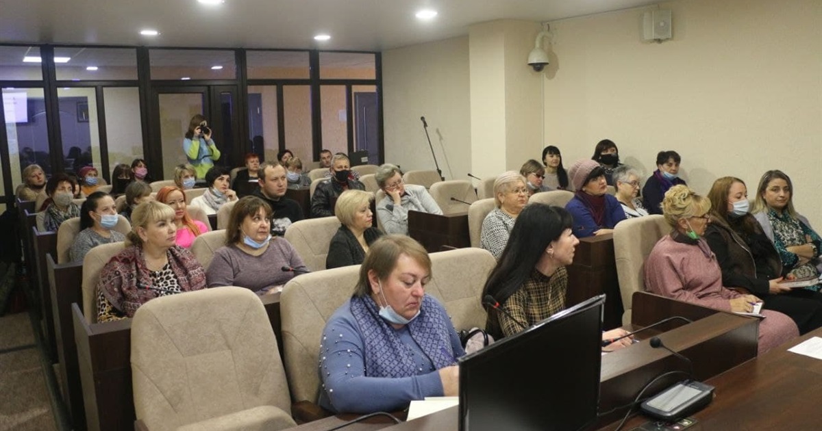 Відбулася нарада директорів закладів освіти Попаснянської громади: які питання розглядали