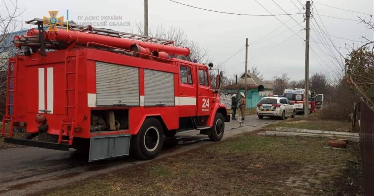 Встигли раніше пожежних: у Панютиному поліція загасила пожежу у житловому будинку