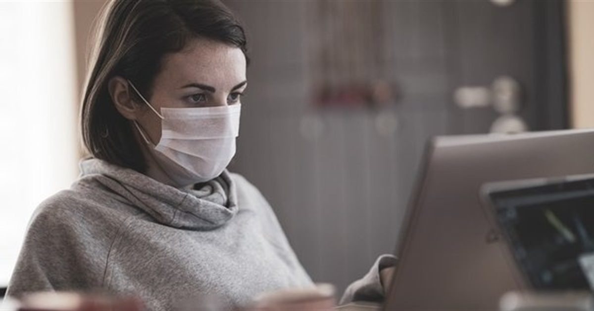 З 9 грудня нещеплені від COVID-19 держслужбовці та соцпрацівники відстороняються від роботи