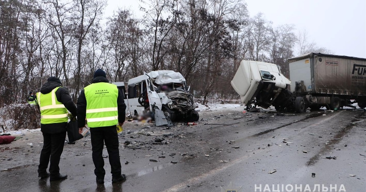 Уряд створить комісію з розслідування причин ДТП на Чернігівщині