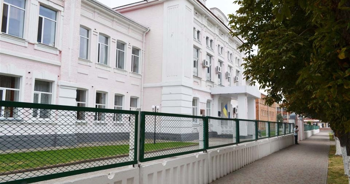 Гадяцький обласний науковий ліцей-інтернат ІІ-ІІІ ступенів імені Є.П. Кочергіна перейменували