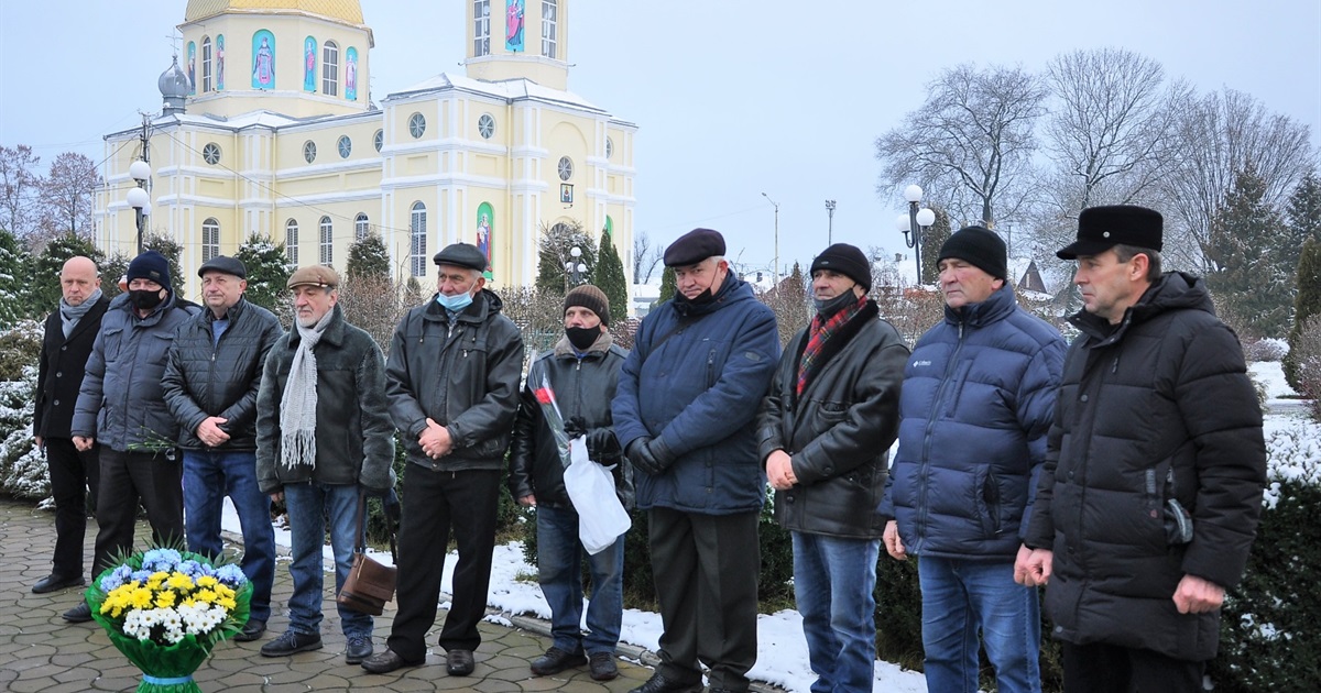 У Сарнах вшанували ліквідаторів Чорнобильської аварії. Фоторепортаж