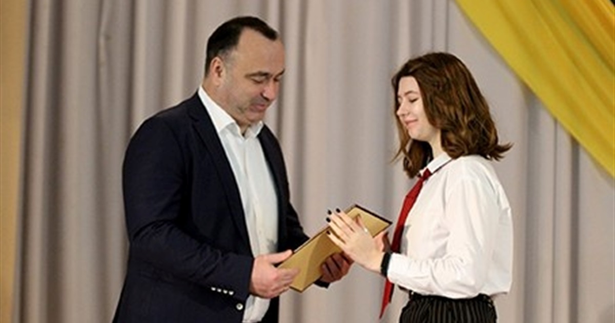 Одинадцятикласниця зі Старокостянтинова отримала премію ОДА