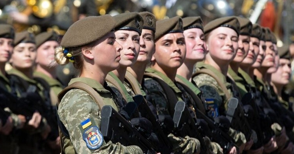 Жінок в Україні будуть ставити на військовий облік