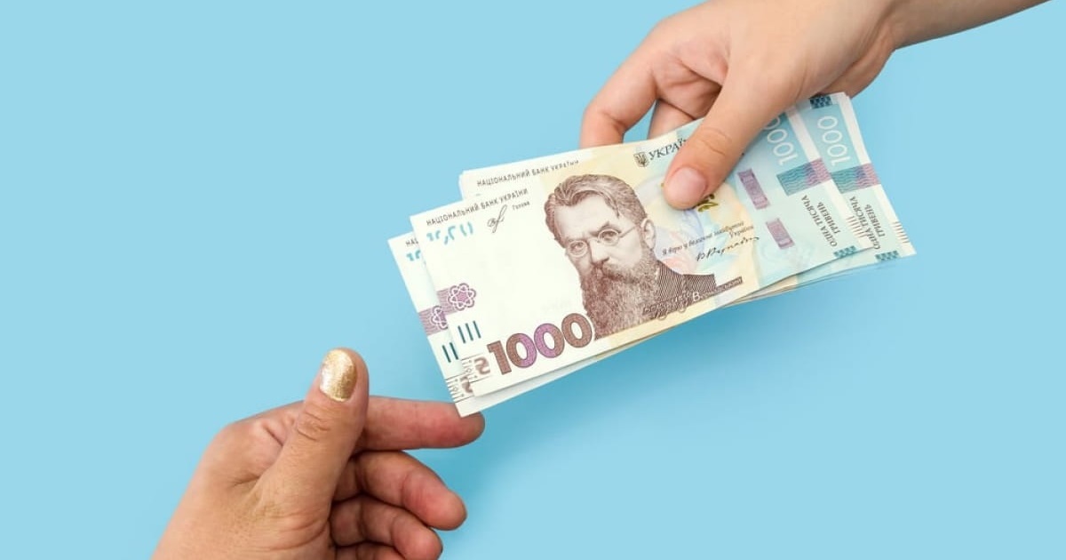 Як старокостянтинівцям отримати та витратити 1000 за вакцинацію без смартфона?