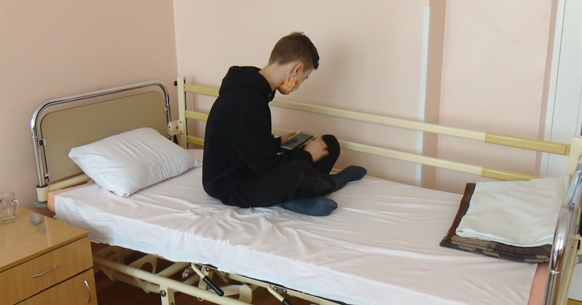 Зручні ліжка для пацієнтів. Чернігівська обласна дитяча лікарня отримала допомогу від благодійників