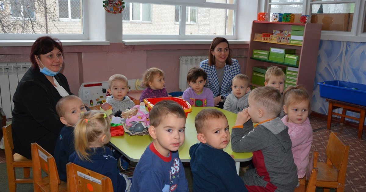 У дитсадках Покровська продовжують оновлювати меблі і м’який інвентар