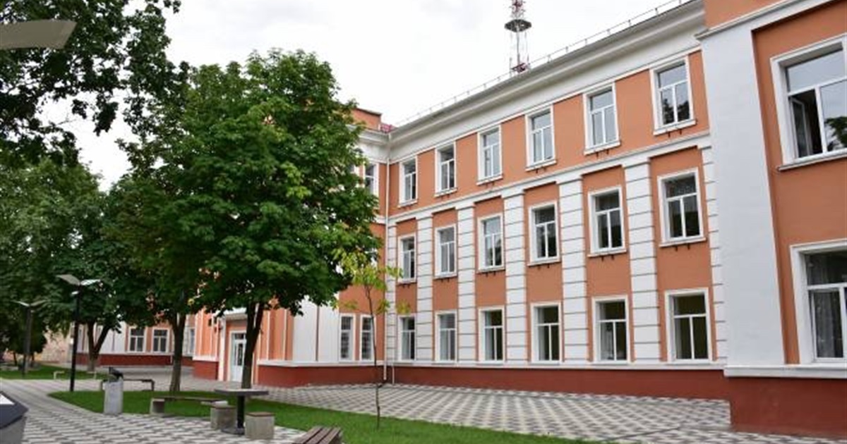 Чернігівські школи з понеділка частково повертаються до очного навчання