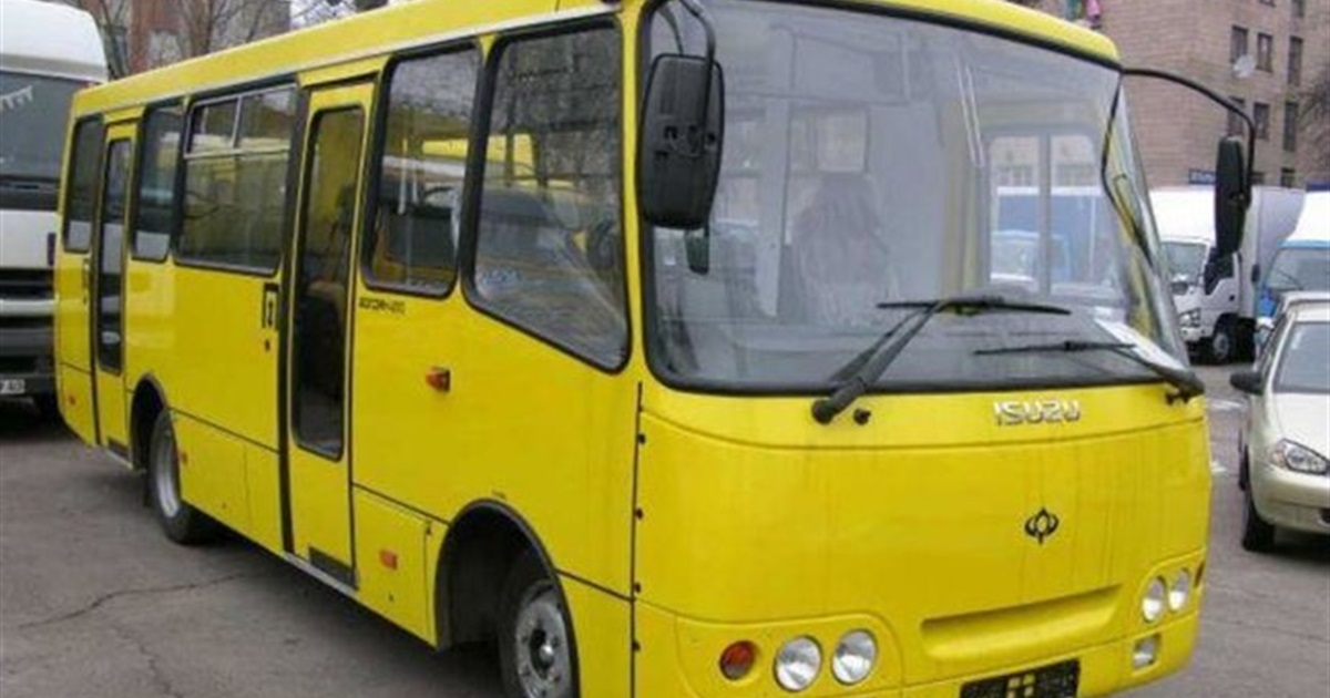 Більші автобуси і чисті зупинки – у Новограді розбиралися з транспортними проблемами