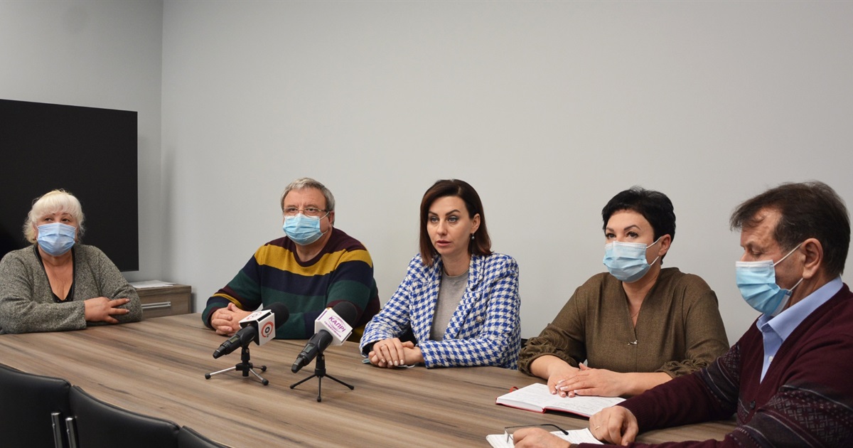 Дитсадки відновлюють роботу, школи - на «дистанції» до кінця місяця