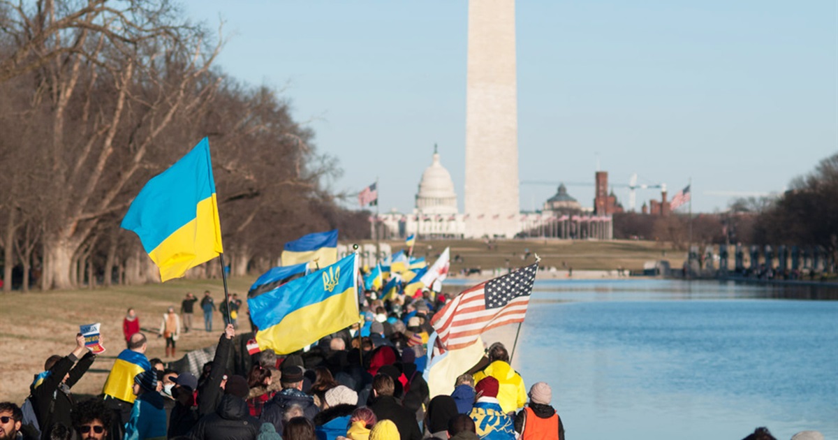 #StandWithUkraine. За кордоном проходять акції на підтримку України