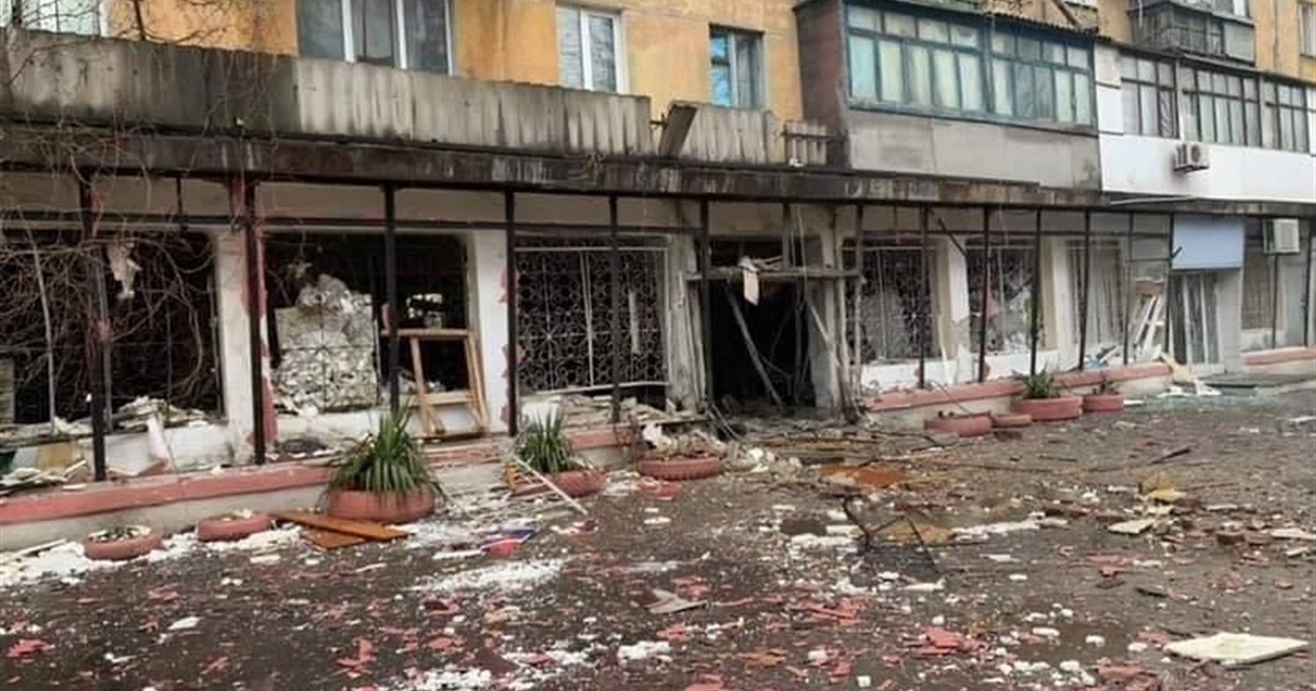 Марик, только держись! Мариуполь на грани выживания, жители просят "зеленый коридор"