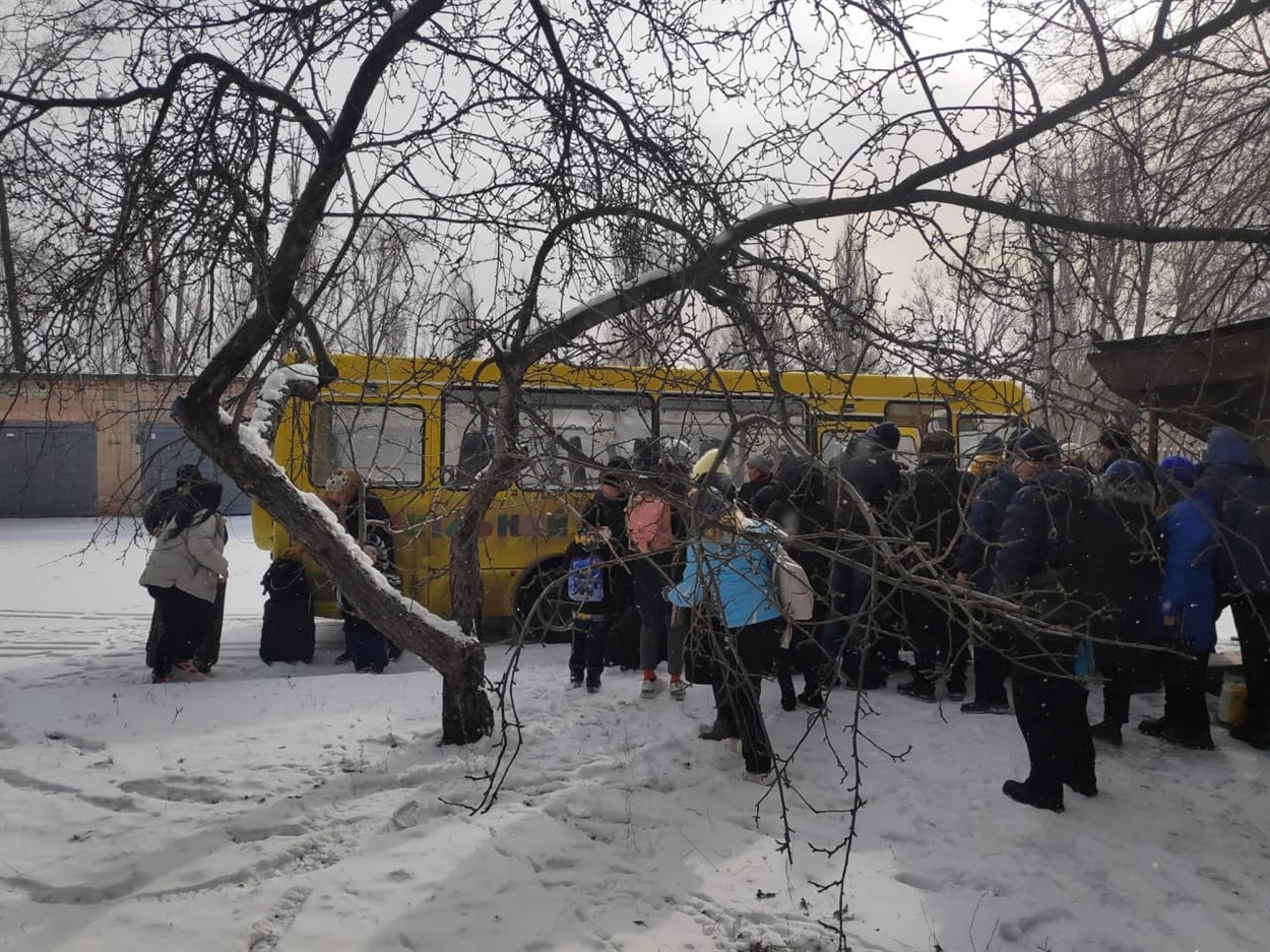 очередь на автобус до Лимана из Рубежного
