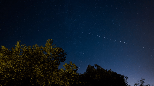 Як побачити у Вараському районі супутники Starlink і чи можна підключитись?