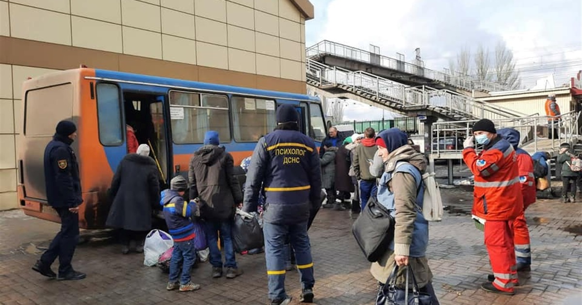 Хто евакуює людей з Донецької області та як записатися на евакуацію? (Оновлено)