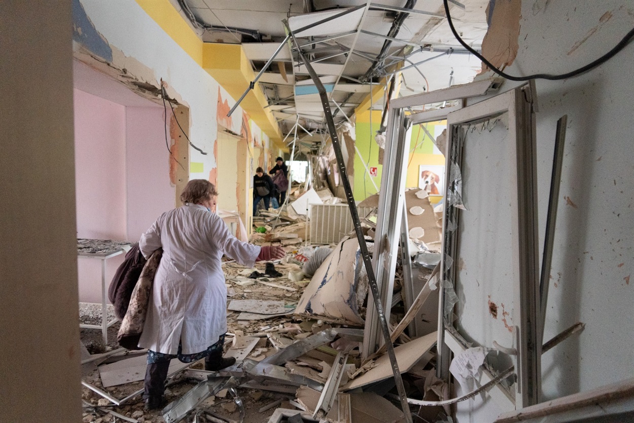 Одна з лікарень, розбомблених у Маріуполі