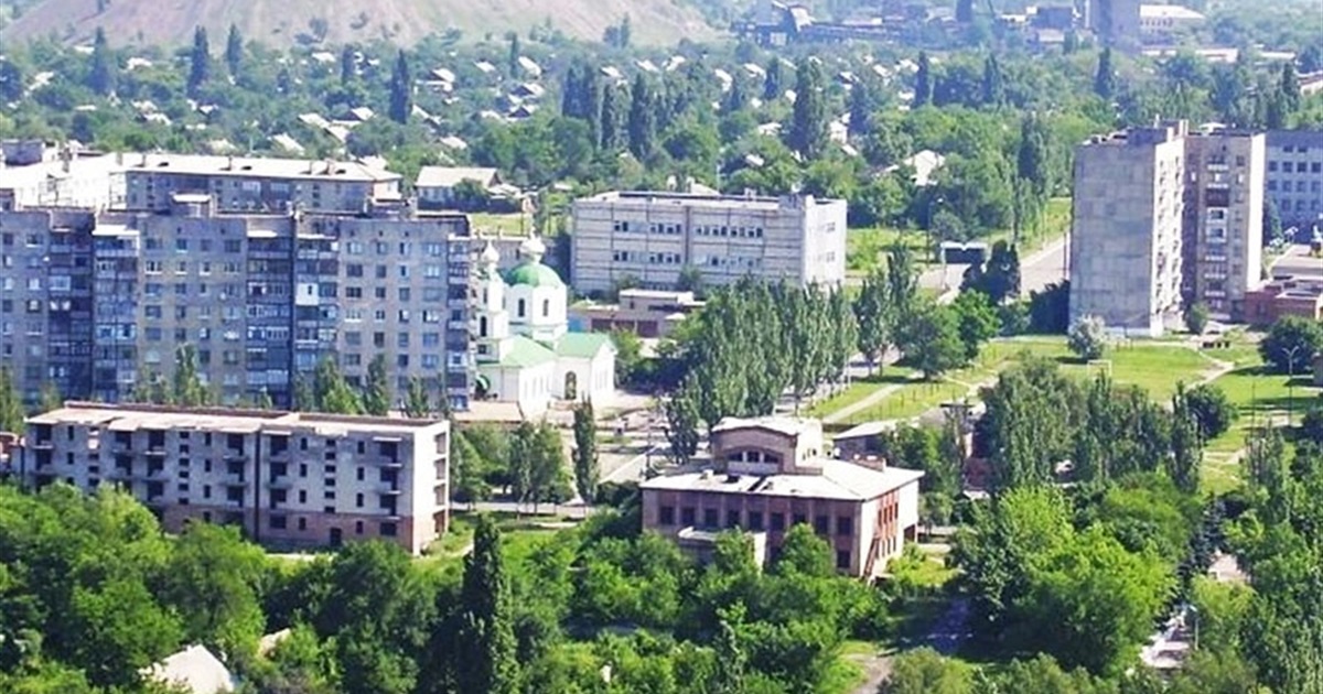 Місяць незламності. У Торецьку збираються на суботник та міркують про закінчення війни