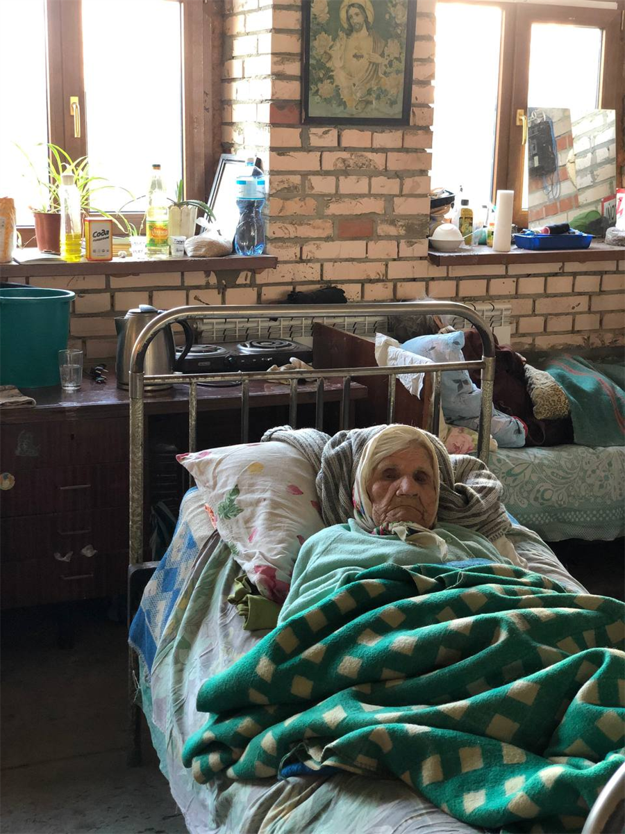 Фото из недостренного здания при храме