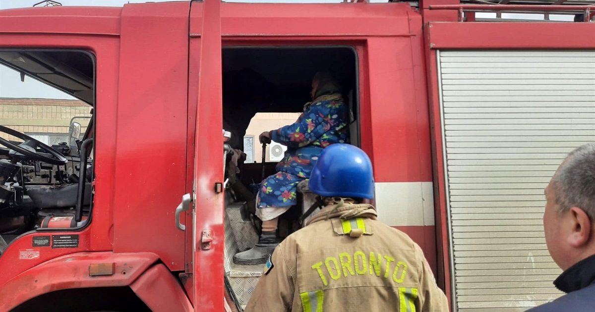 Пенсіонерку з Мар'їнки під час обстрілів завалило у власному будинку
