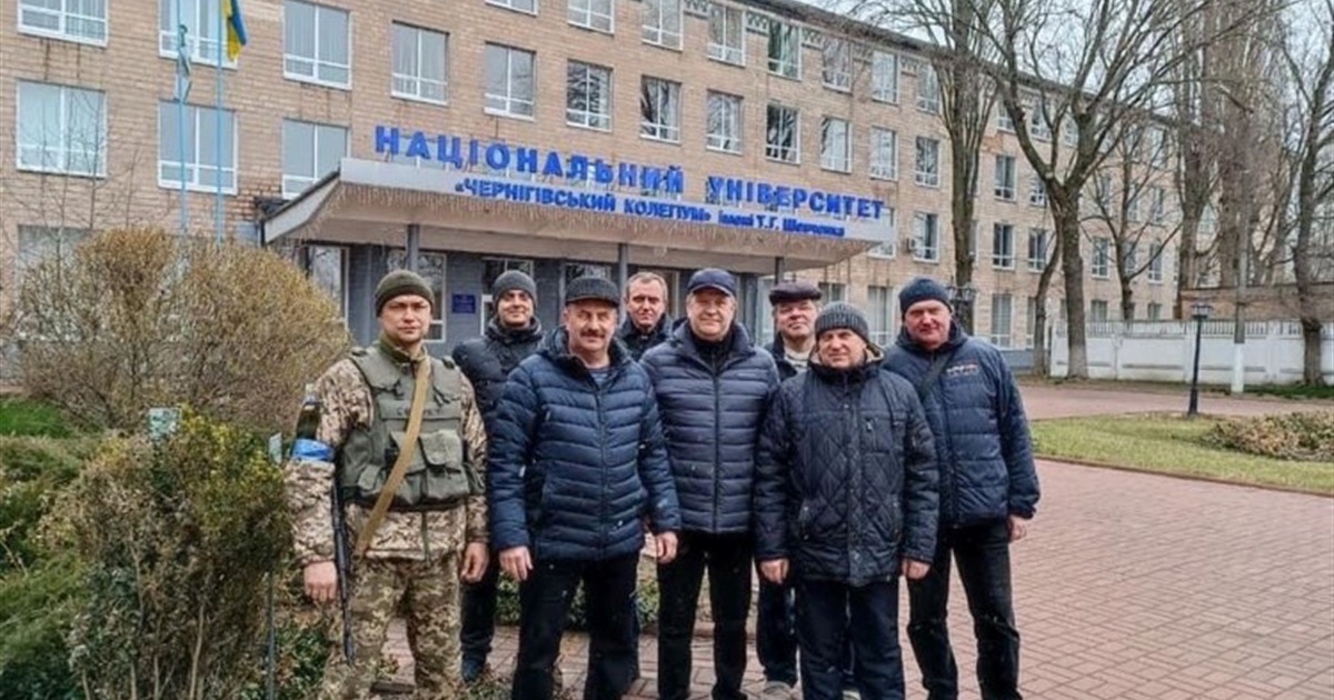 Вищі навчальні заклади Чернігова поновлюють освітній процес в дистанційному форматі
