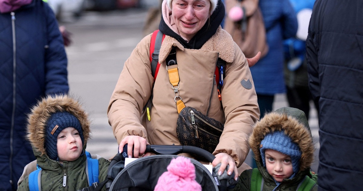 Як під час війни внутрішньо переміщеним особам отримати державні виплати