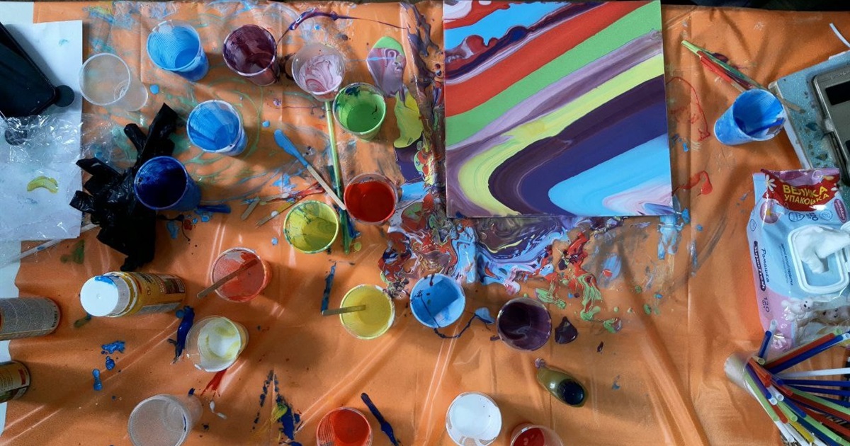 У Дрогобичі відбувся благодійний майстер-клас з Fluid Art