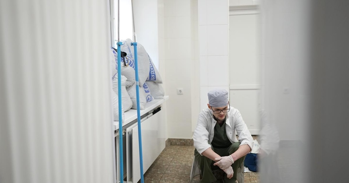 “На моих глазах умерли 6 детей”. Монологи врачей, которые работали под обстрелами в Мариуполе