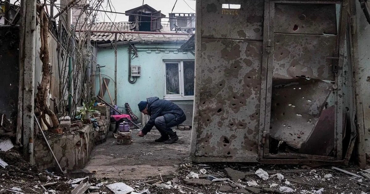 Як збільшити шанси на виживання в блокадному місті. Пояснює житель Маріуполя Андрій Марусов