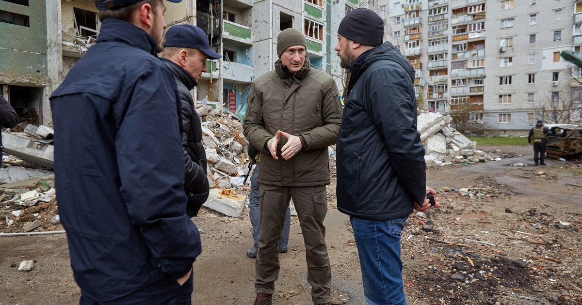 Як швидко можуть відновити мережі? Чи зможе ТЕЦ забезпечувати місто теплом? Які роботи в пріоритеті?