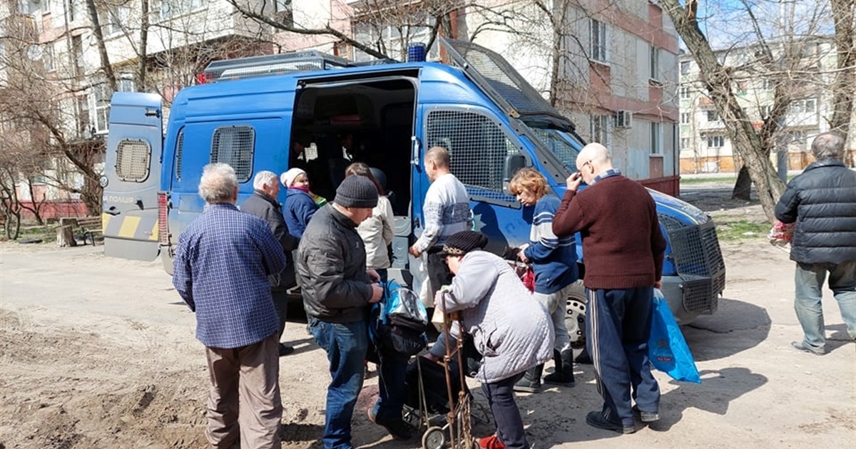 ООН запускает еще две программы помощи для переселенцев в Украине. Что об этом известно