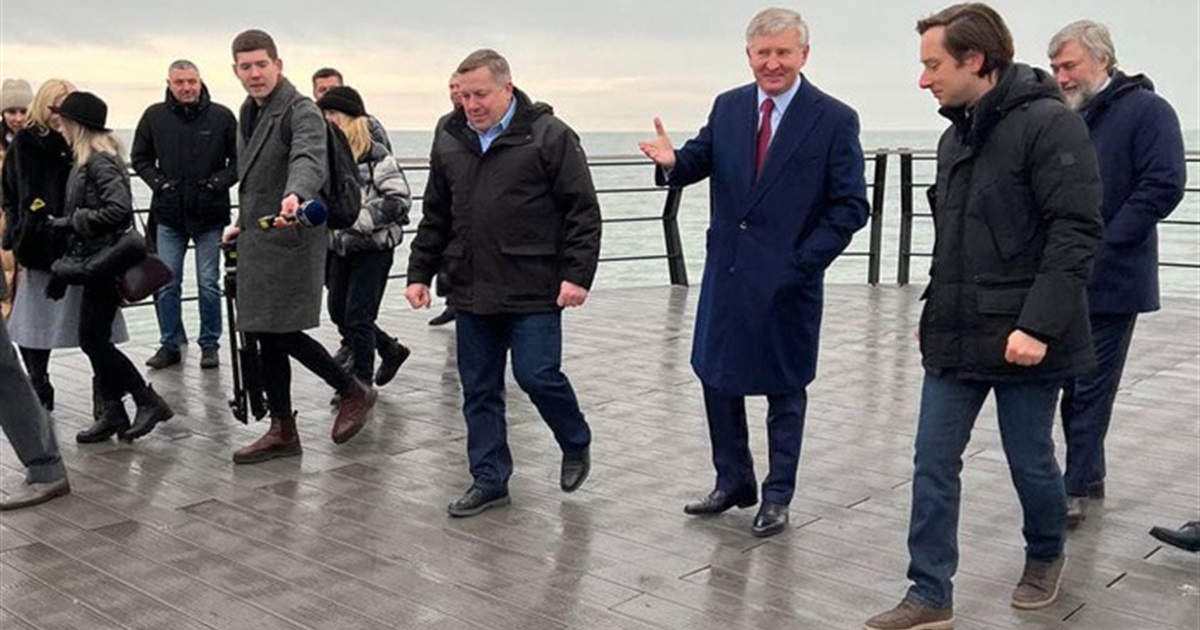 Ахметов назвал Мариуполь трагедией мира. И озвучил цель — вернуться в украинский город
