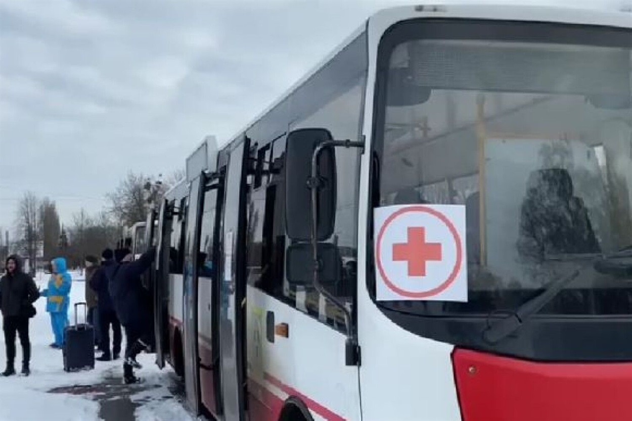 На території Запоріжжя можна долучитися до місцевих або автомобілів Червого Хреста