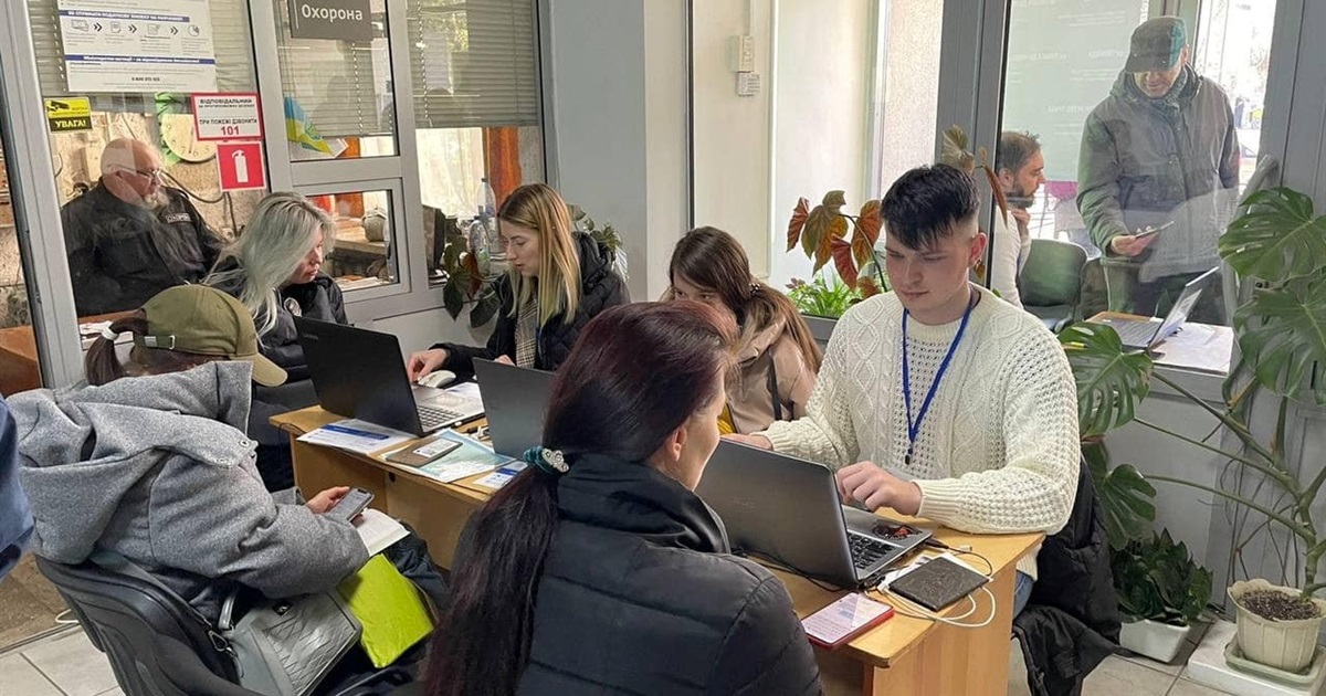 На Буковині переселенцям допомагатиме UNHCR Ukraine - Aгентство ООН у справах біженців в Україні