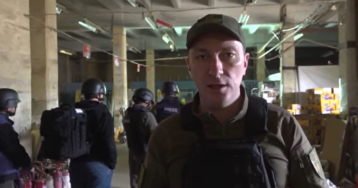 "Похоронна група" поліції ховає жертв обстрілів на Луганщині. Інтерв'ю із Олегом Григоровим