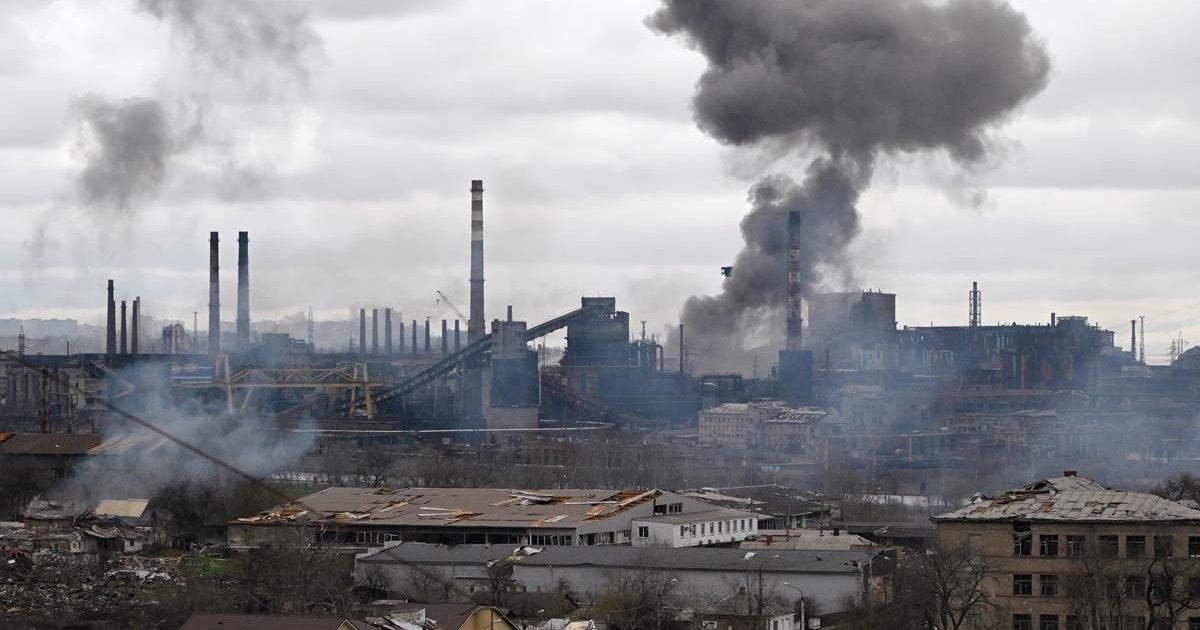 Директор "Азовстали" подробно рассказал о системе убежищ завода. 5 из них выдержат даже ядерный удар